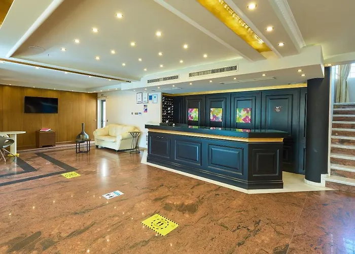 Mediterranean Szálloda