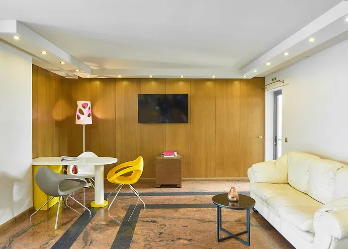 Mediterranean Paralía